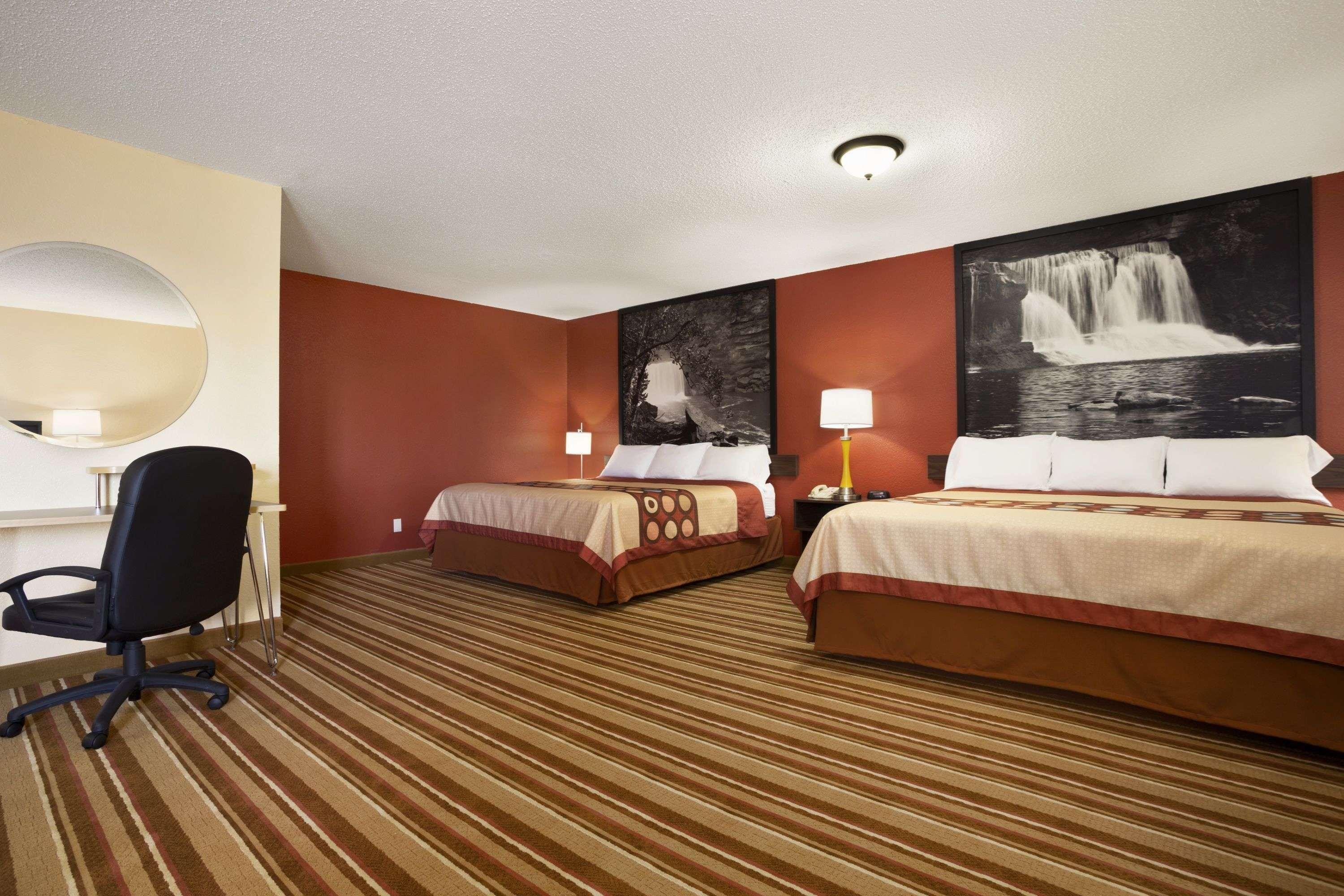Super 8 By Wyndham Mattoon Hotel Luaran gambar
