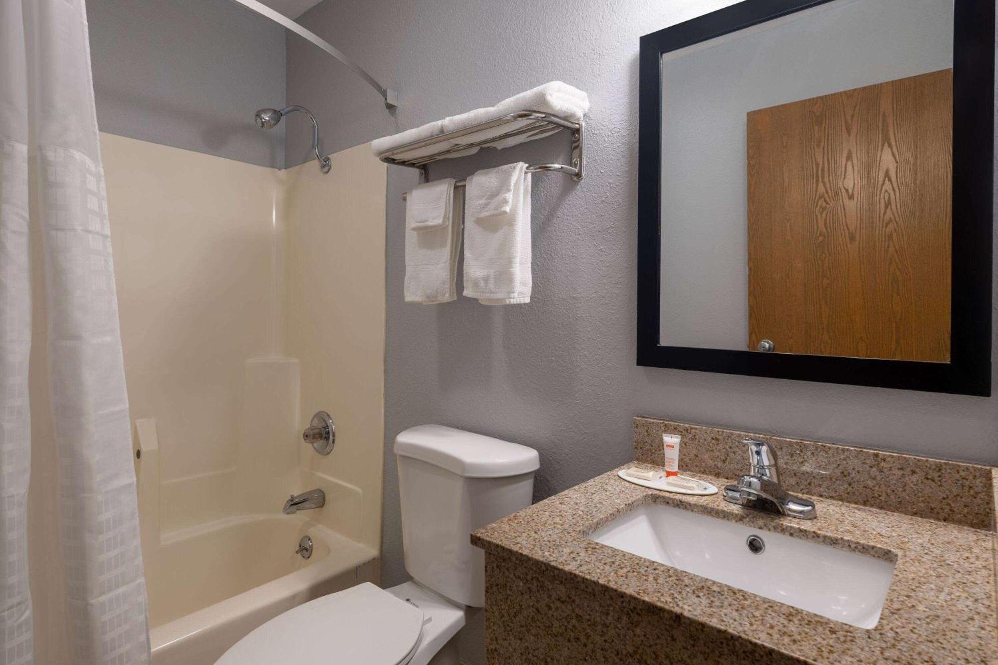 Super 8 By Wyndham Mattoon Hotel Luaran gambar