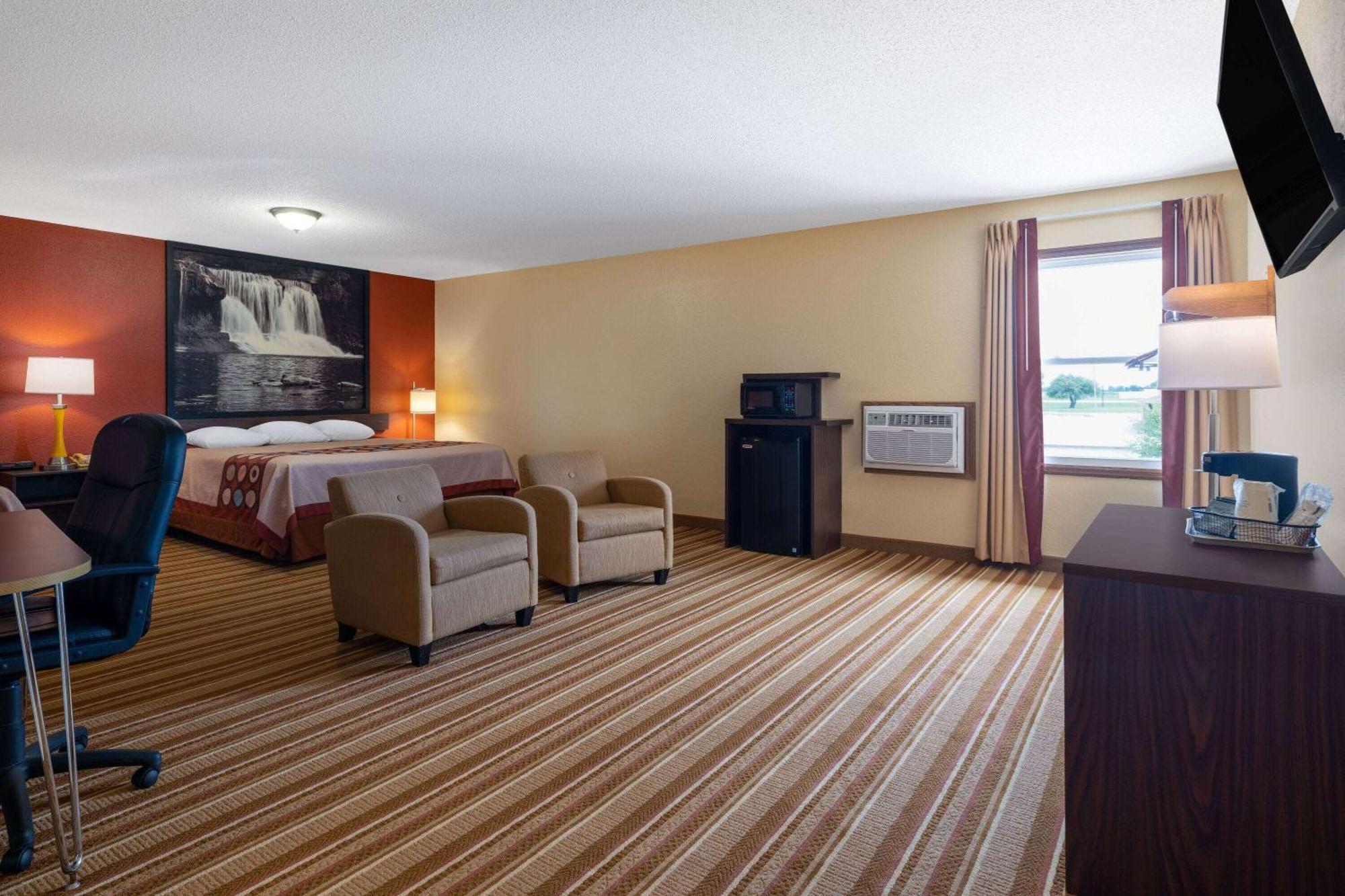 Super 8 By Wyndham Mattoon Hotel Luaran gambar
