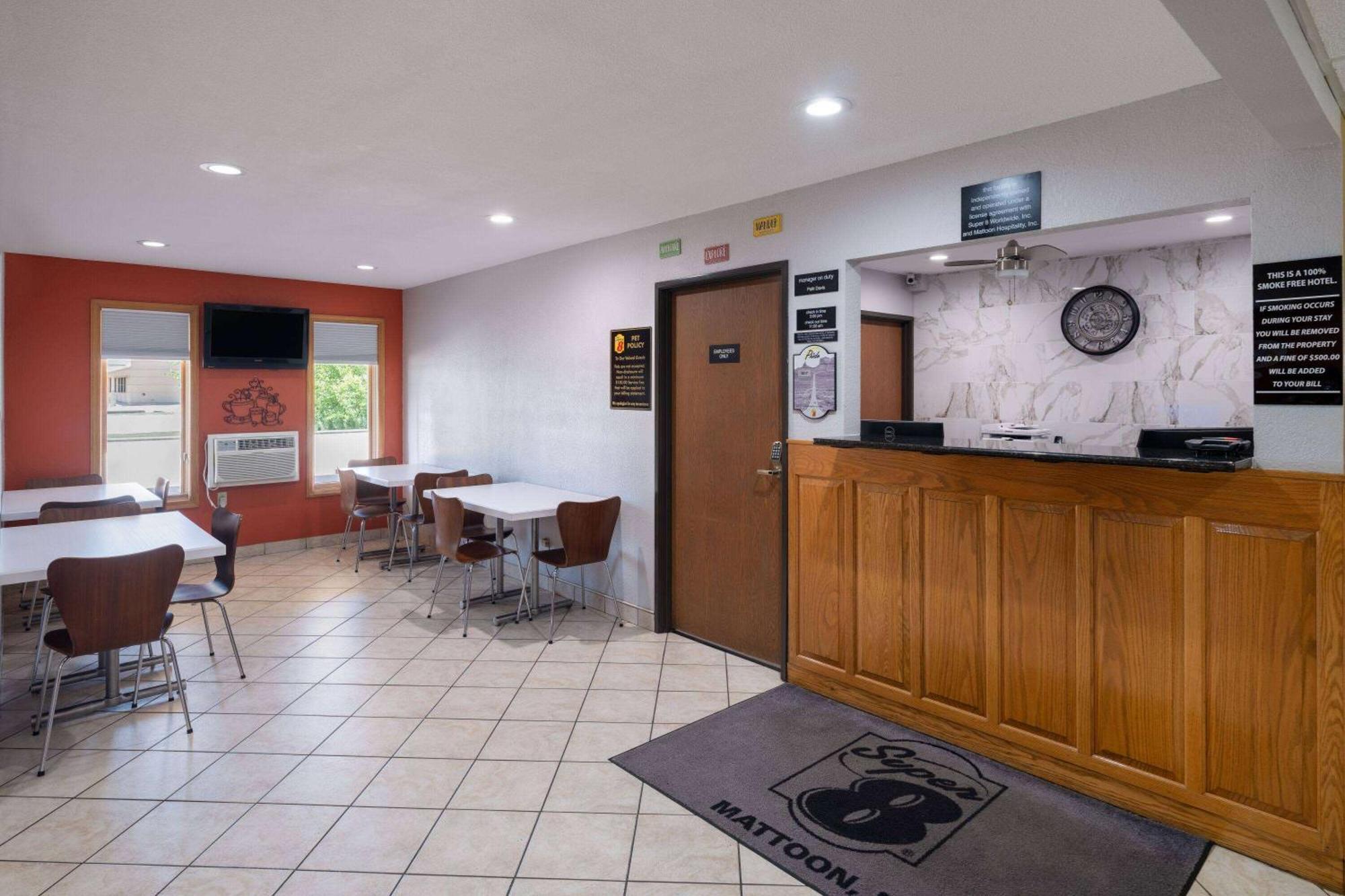 Super 8 By Wyndham Mattoon Hotel Luaran gambar