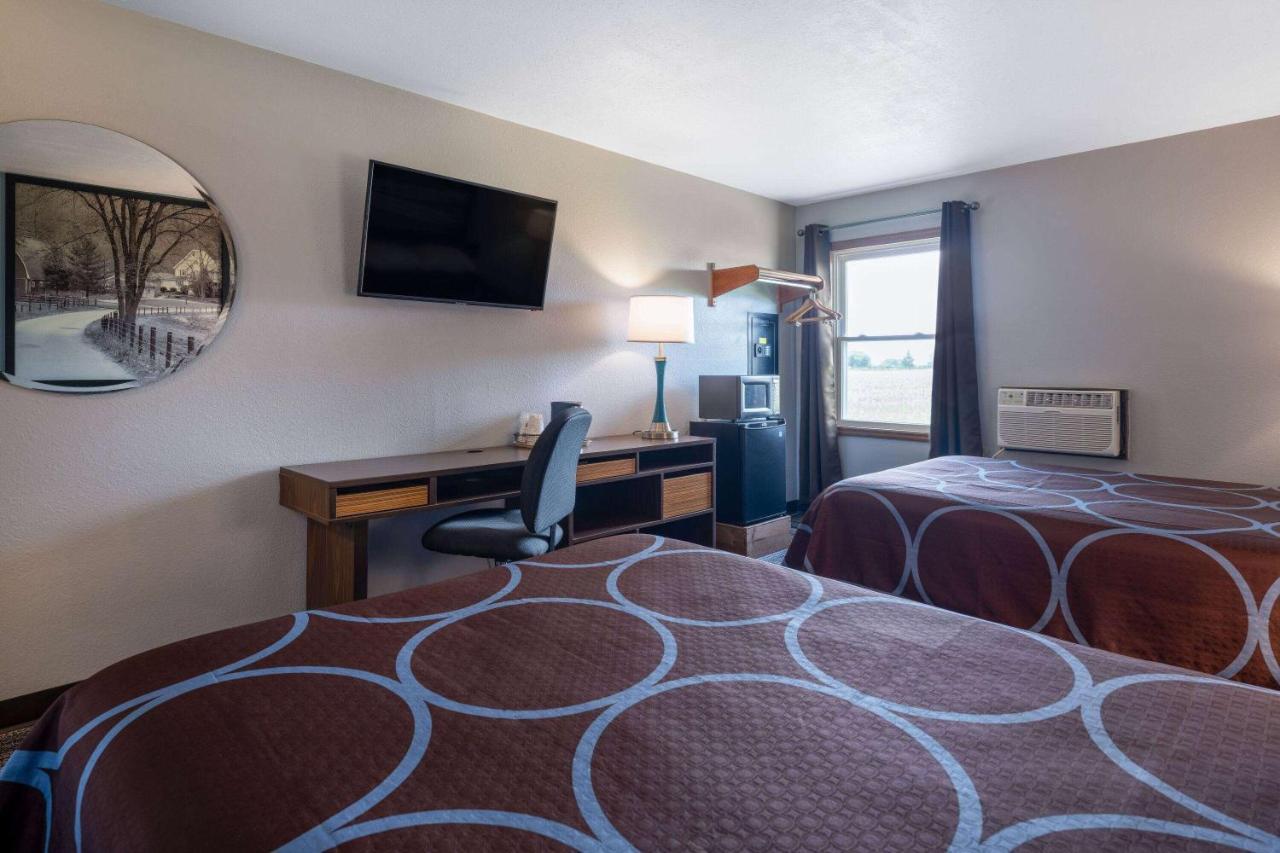 Super 8 By Wyndham Mattoon Hotel Luaran gambar
